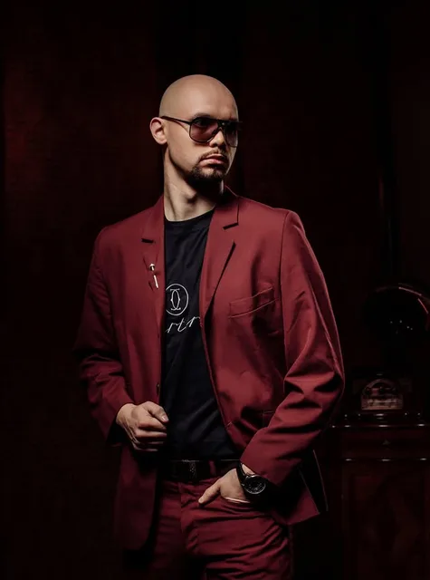 Oleksandr Larin — Model Portfolio