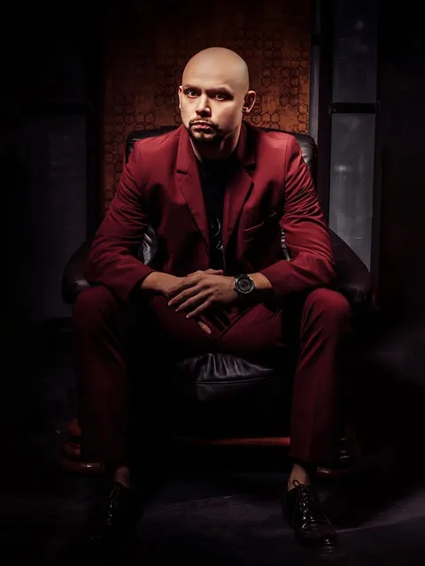 Oleksandr Larin — Model Portfolio
